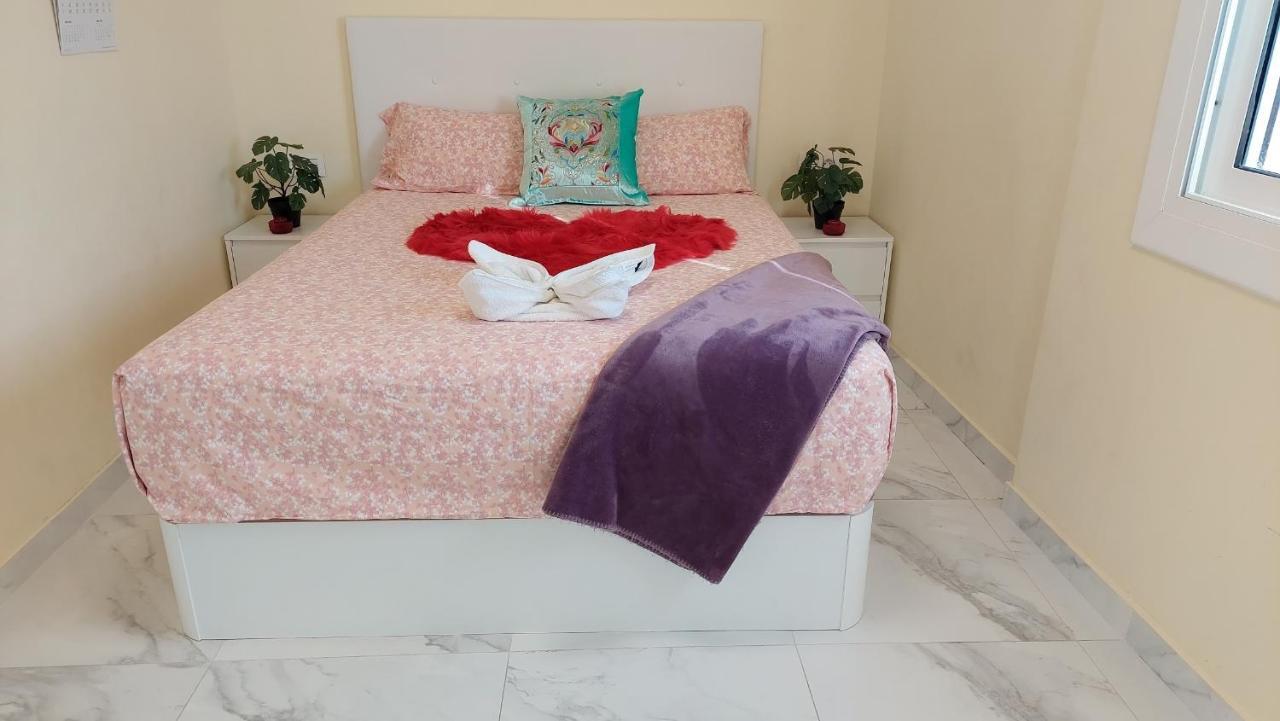 Relax House Barcelone Villa ซานต์ เอสเตเว เซสโรวิเรส ภายนอก รูปภาพ