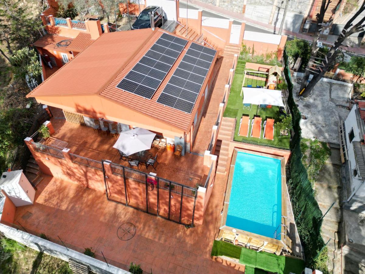 Relax House Barcelone Villa ซานต์ เอสเตเว เซสโรวิเรส ภายนอก รูปภาพ