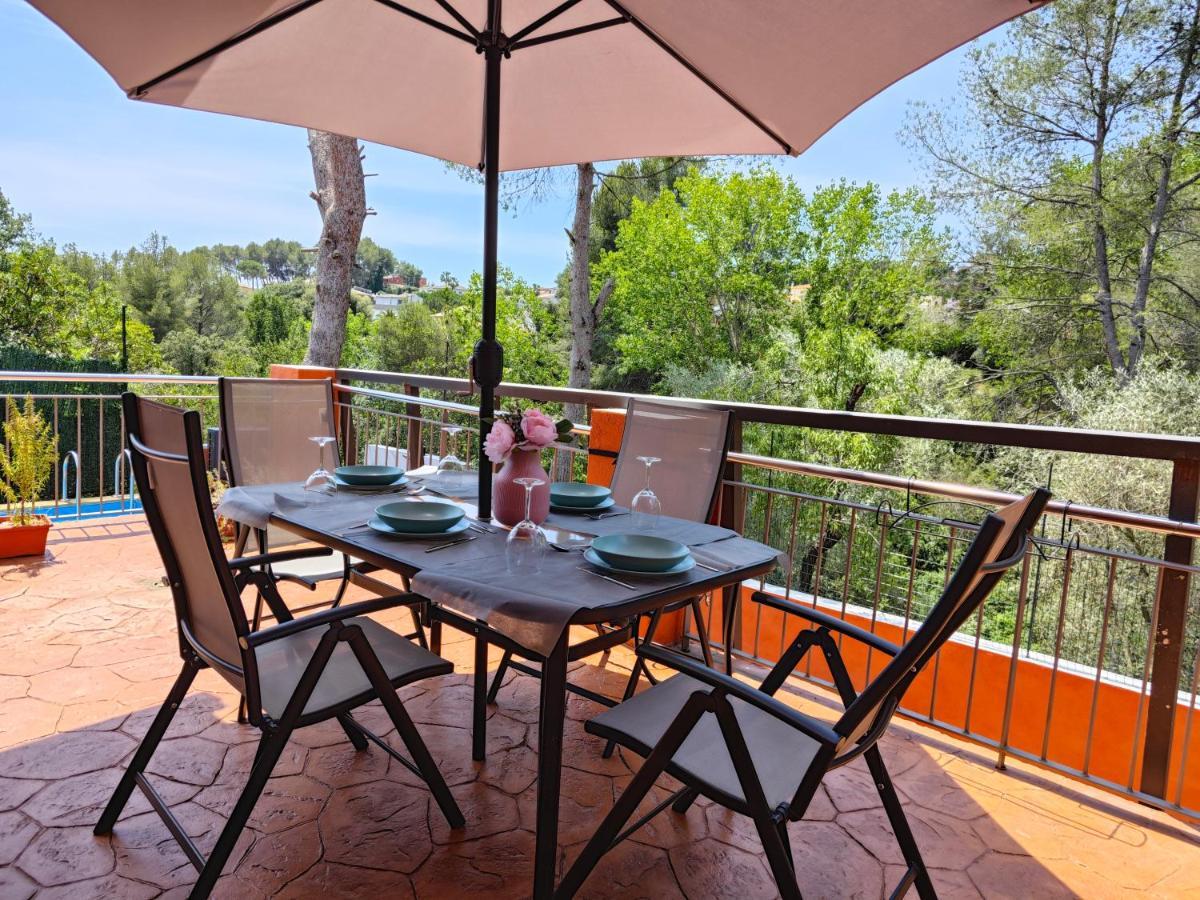 Relax House Barcelone Villa ซานต์ เอสเตเว เซสโรวิเรส ภายนอก รูปภาพ