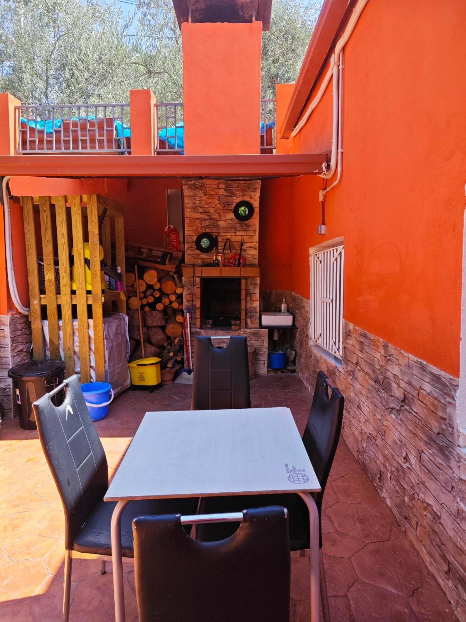 Relax House Barcelone Villa ซานต์ เอสเตเว เซสโรวิเรส ภายนอก รูปภาพ
