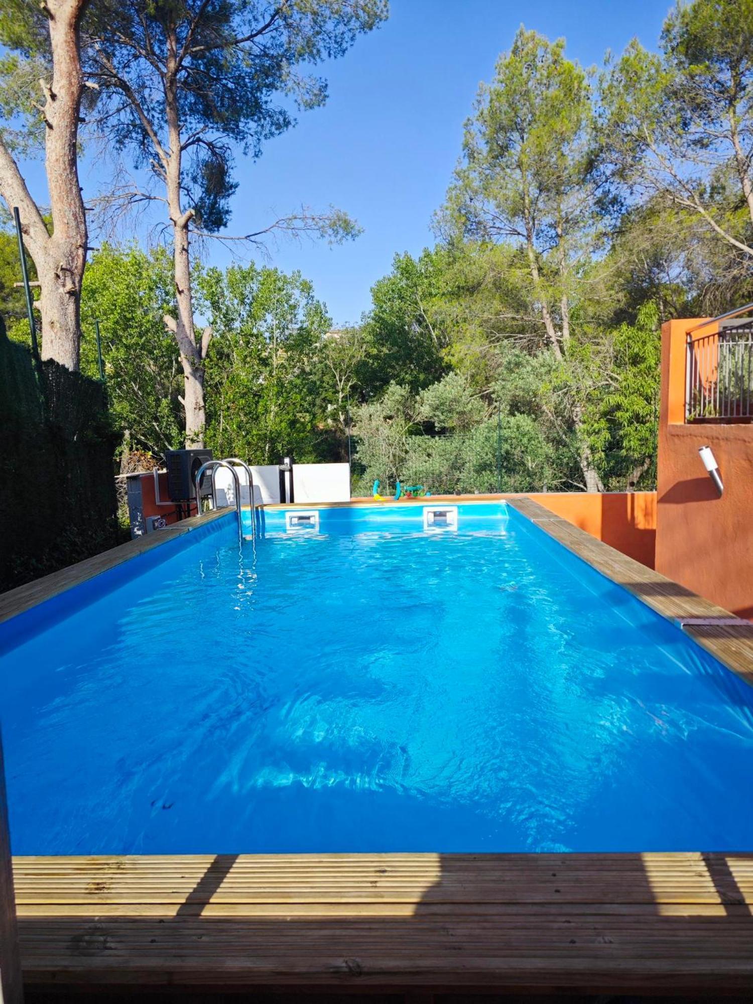 Relax House Barcelone Villa ซานต์ เอสเตเว เซสโรวิเรส ภายนอก รูปภาพ