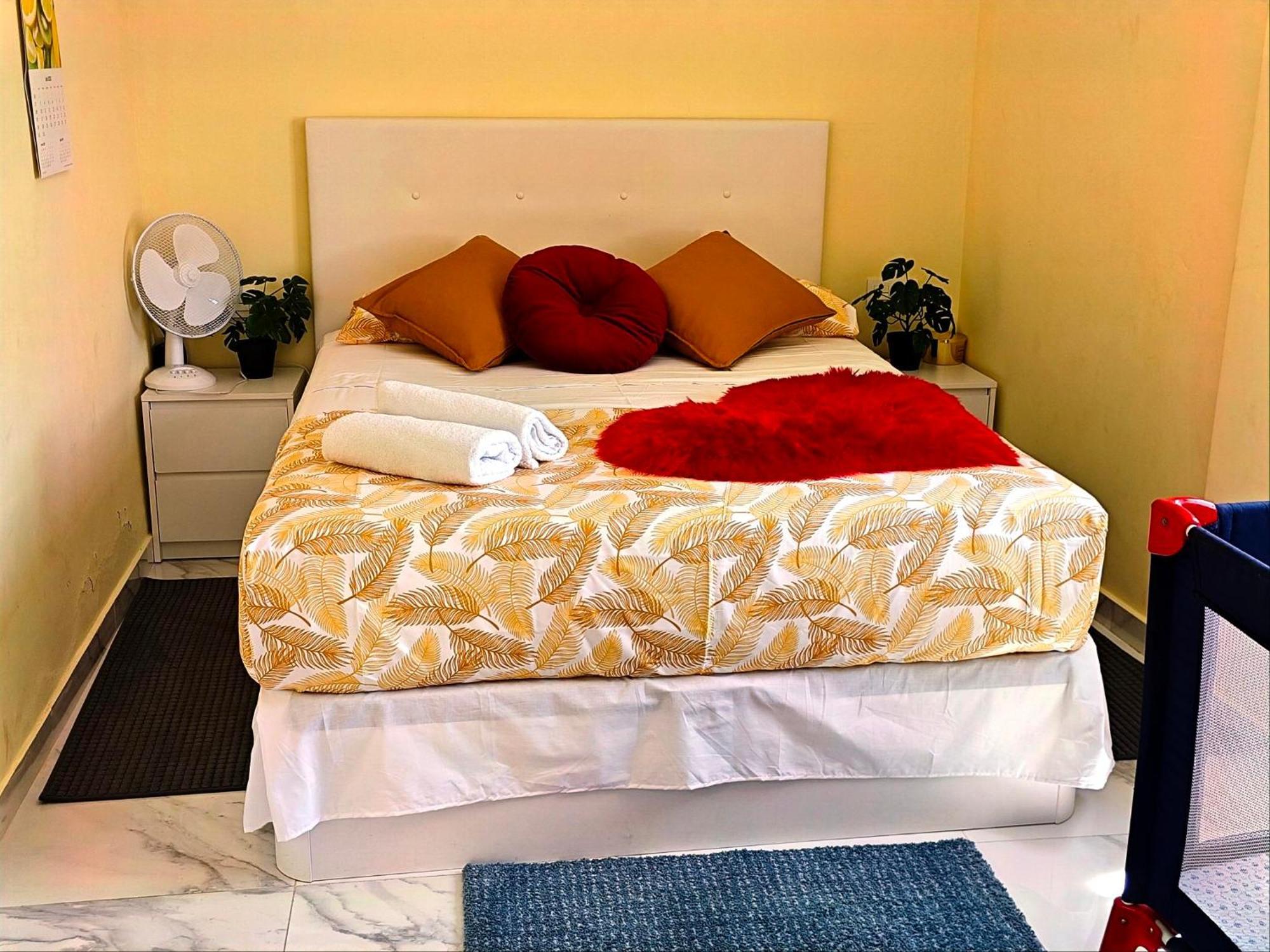 Relax House Barcelone Villa ซานต์ เอสเตเว เซสโรวิเรส ภายนอก รูปภาพ