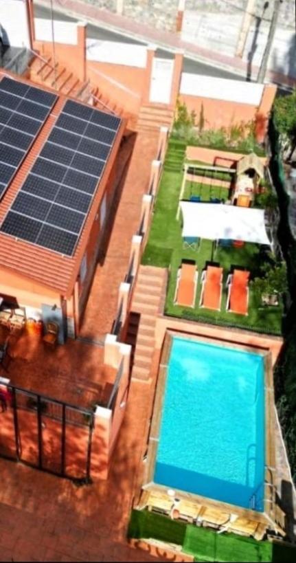 Relax House Barcelone Villa ซานต์ เอสเตเว เซสโรวิเรส ภายนอก รูปภาพ