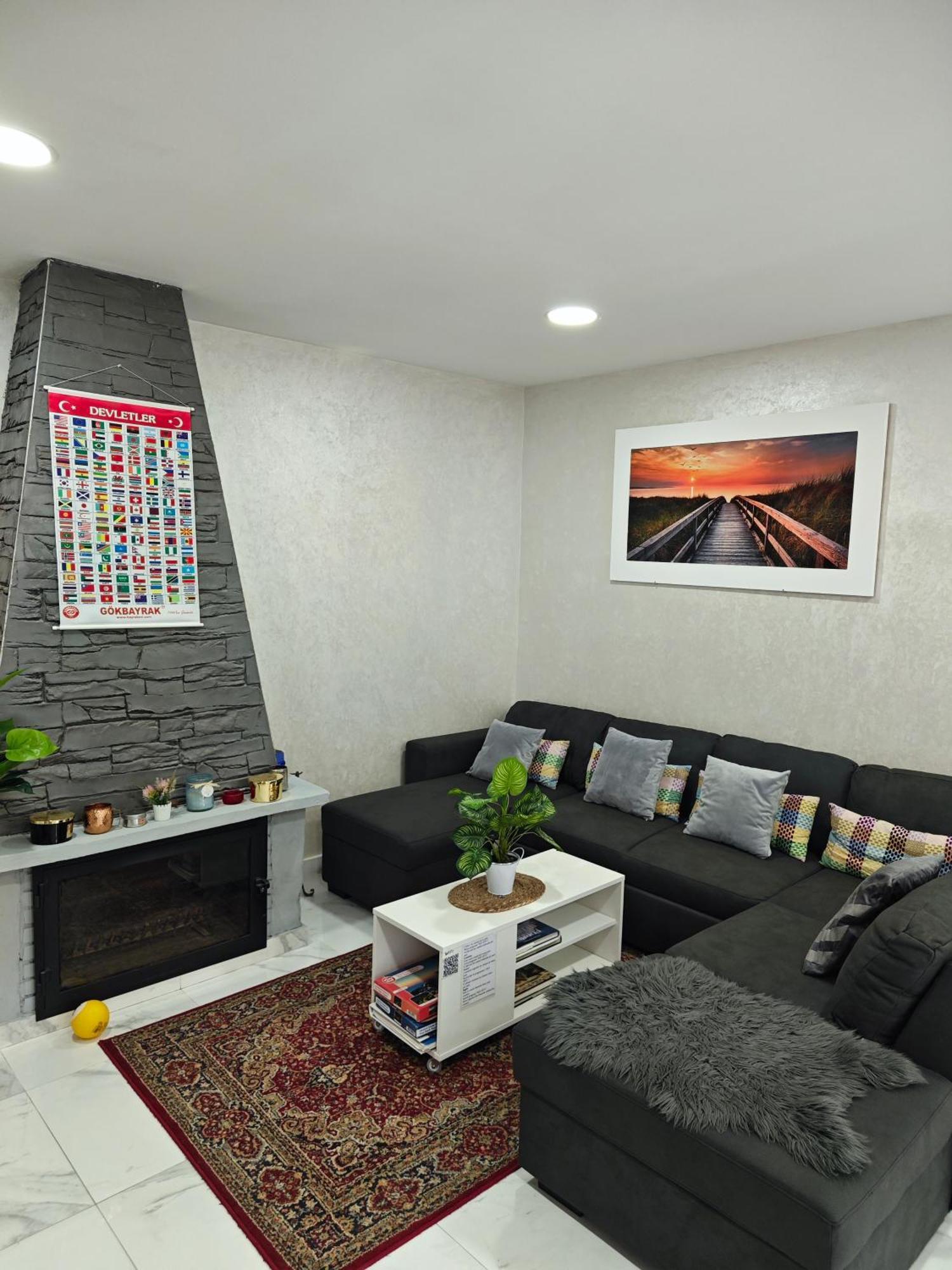Relax House Barcelone Villa ซานต์ เอสเตเว เซสโรวิเรส ภายนอก รูปภาพ